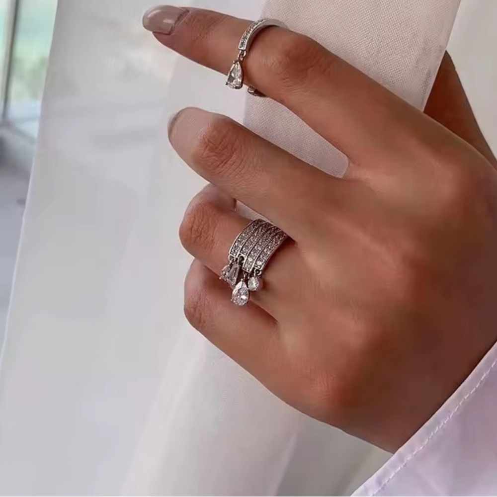 S925 Silver Ring With Gems - Picture 3 of 6